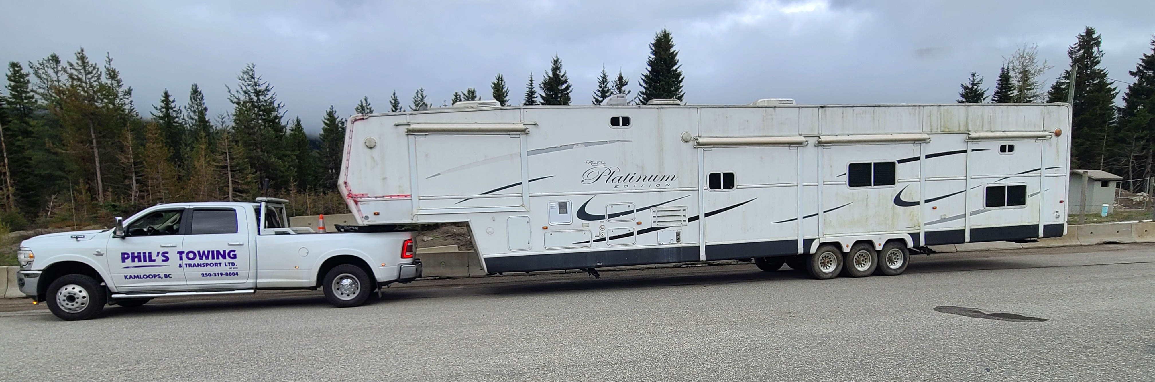 5 Questions to Ask Before Hiring a Towing Company for Your Trailer or Container
